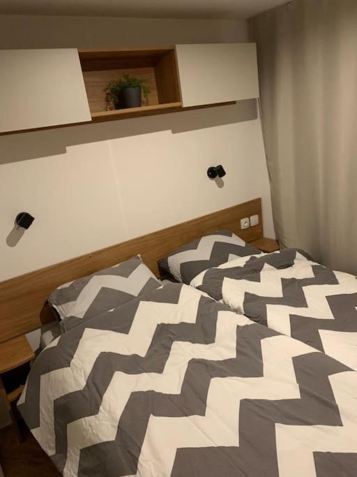 Gezellig Chalet In Het Mooie Zeeland - Oostkapelle Bagian luar foto