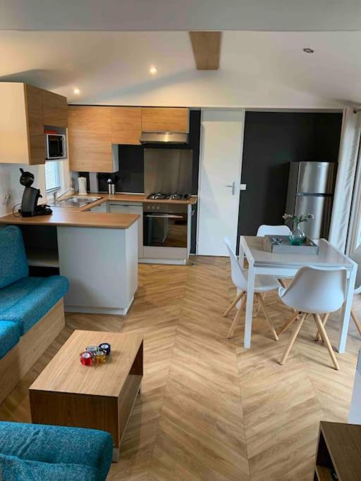 Gezellig Chalet In Het Mooie Zeeland - Oostkapelle Bagian luar foto